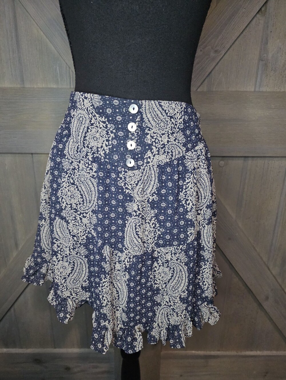 Blu Pepper Paisley Skirt sz Medium